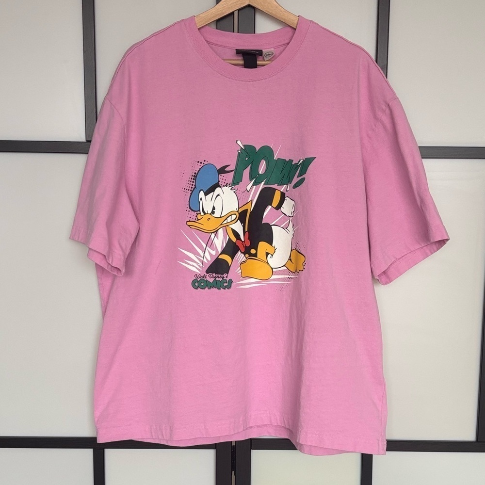 Donald Duck H&M short sleeve graphic shirt. Men’s XL Loose fit. Pink. Cotton‎